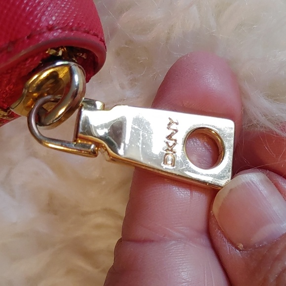 💚LARGE DKNY LEATHER WALLET - Picture 3 of 14